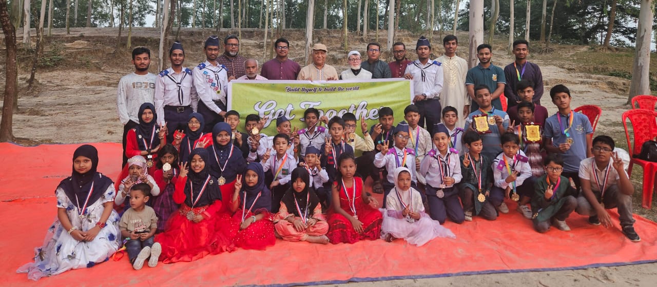 দিনাজপুরে ফুলকুঁড়ি আসর শহর শাখায় প্রাণবন্ত গেট-টুগেদার অনুষ্ঠিত